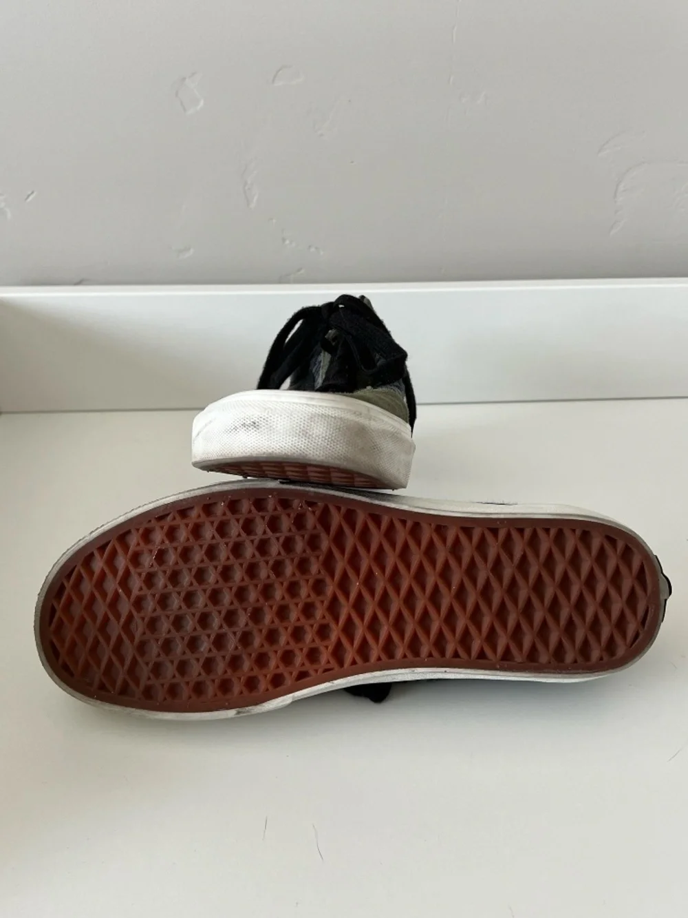 Vans Old Skool Sneakers - Picture 8 of 9